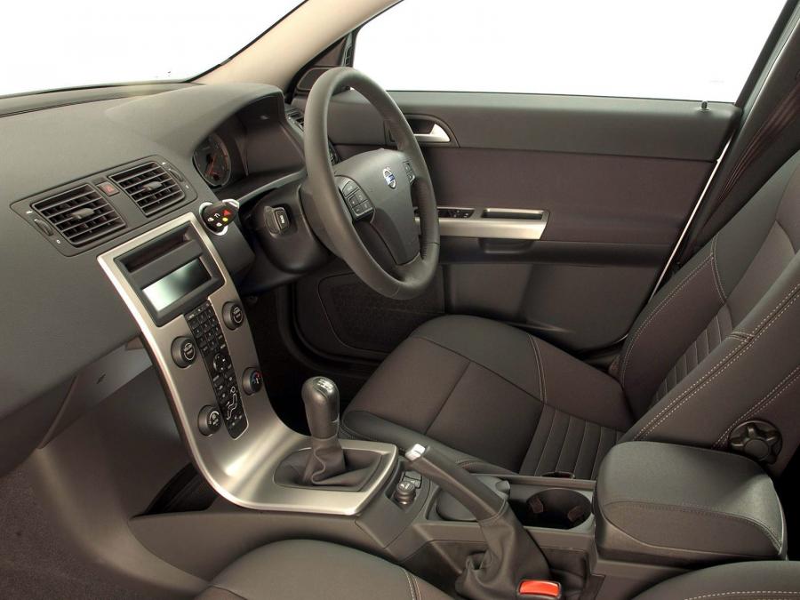  Volvo S40 2004 года  (ZA) (фото 5 из 16)